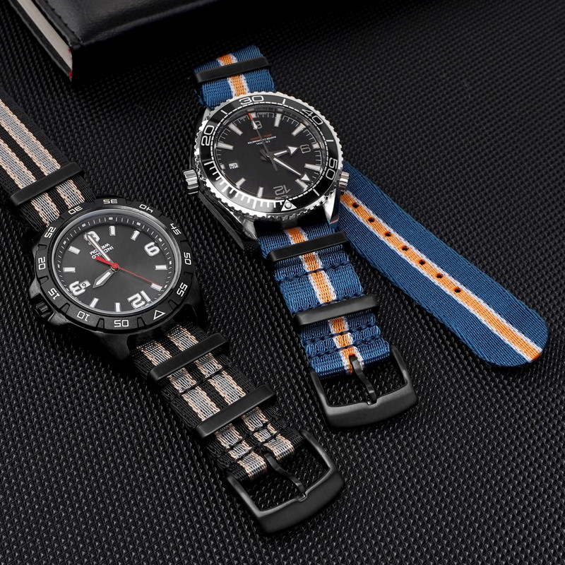 المنسوجة النايلون حزام 18 مللي - مراجعة Canvas Strap Watch وسعره